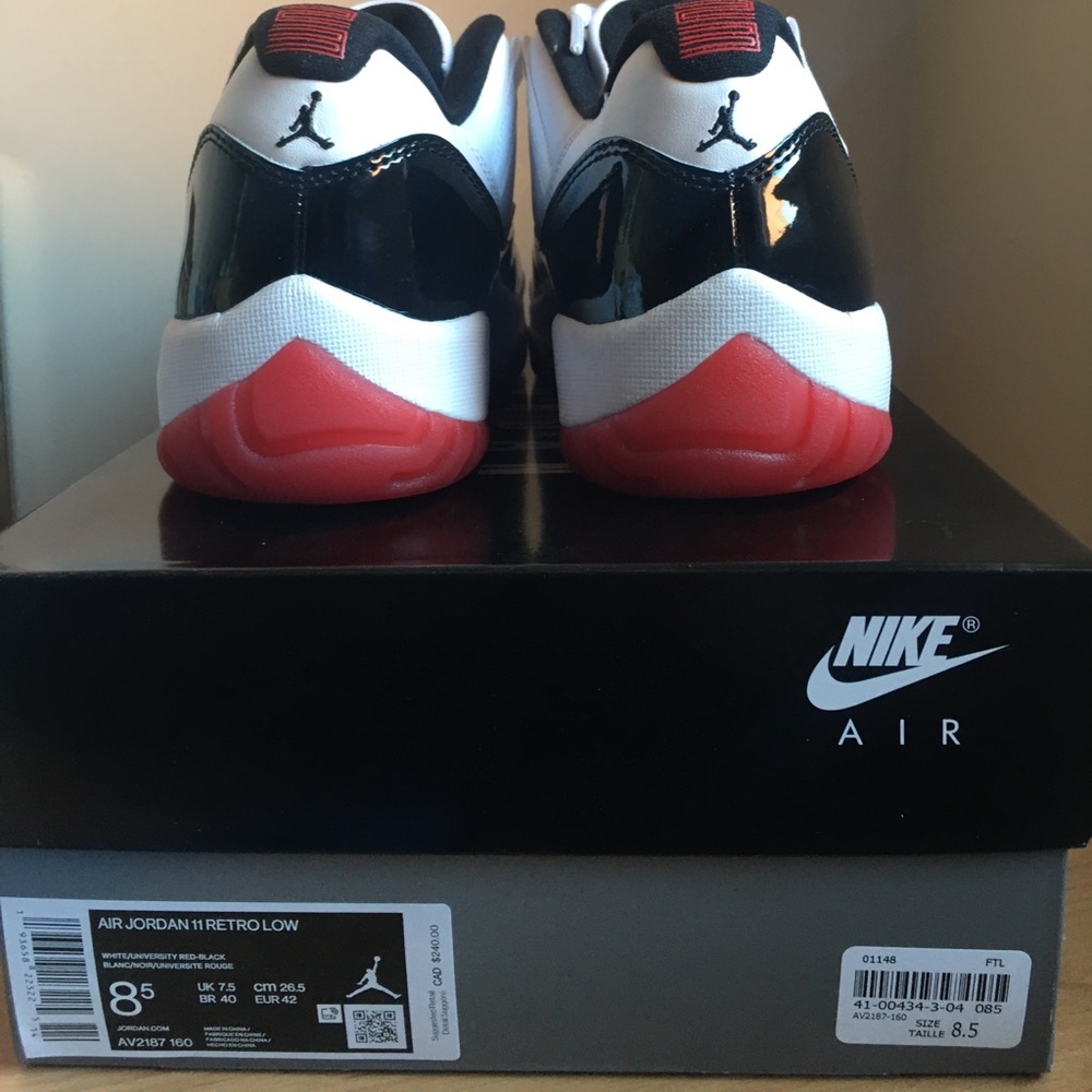 Jordan 11 Concord Breds Size 8.5 and 8 - Picture 4 of 5
